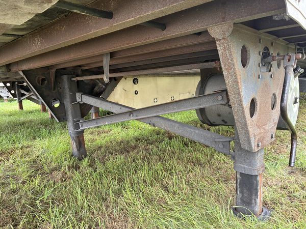 2012 Utility 3000R Reefer Trailer- Carrier X2 2100