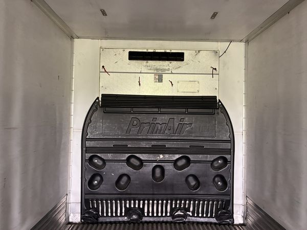 2012 Utility 3000R Reefer Trailer- Carrier X2 2100