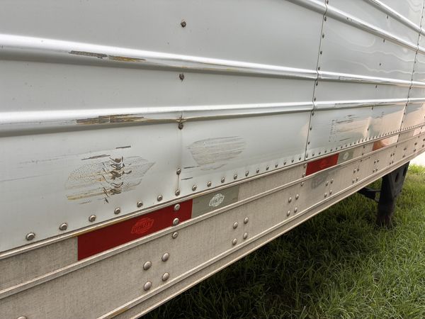2012 Utility 3000R Reefer Trailer- Thermo King SB230