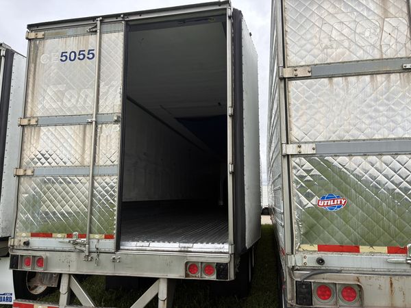 2012 Utility 3000R Reefer Trailer- Carrier X2 2100