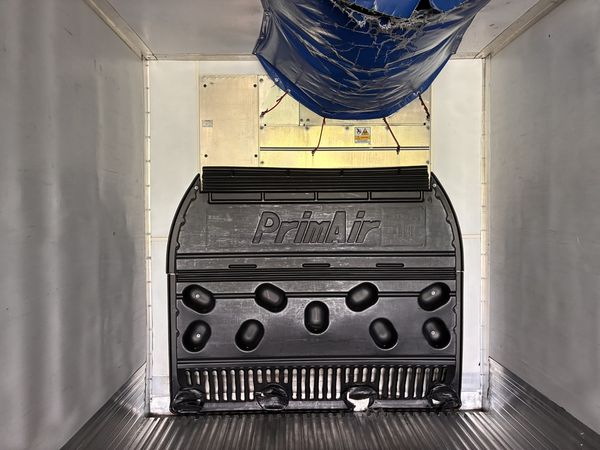 2012 Utility 3000R Reefer Trailer- Thermo King SB230