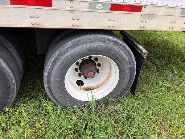 2012 Utility 3000R Reefer Trailer- Thermo King SB230