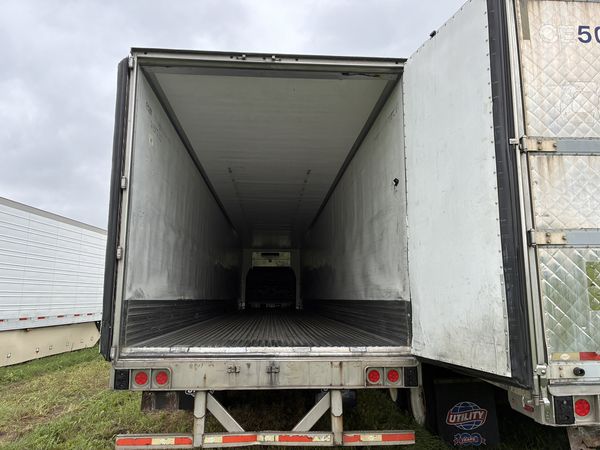 2012 Utility 3000R Reefer Trailer- Carrier X2 2100
