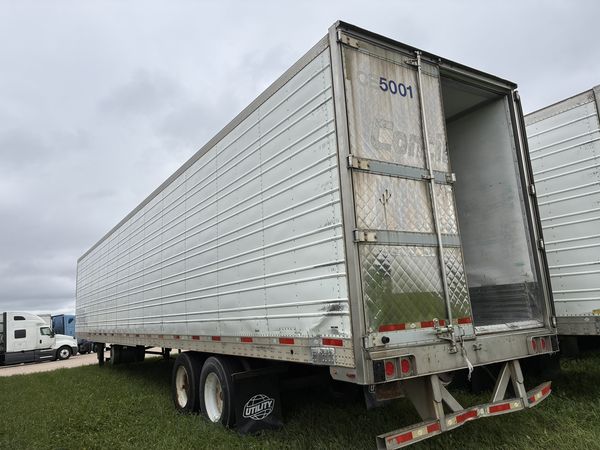 2012 Utility 3000R Reefer Trailer- Thermo King SB230