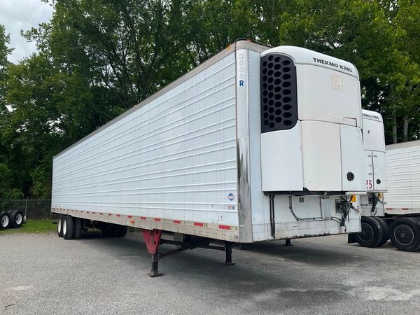 2008 Utility 3000R Reefer Trailer- Thermo King SB-210
