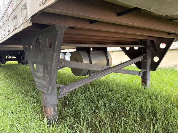 2012 Utility 3000R Reefer Trailer- Thermo King SB230