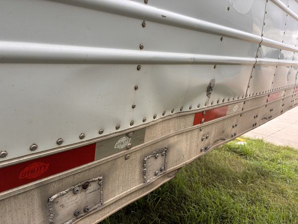2012 Utility 3000R Reefer Trailer- Thermo King SB230