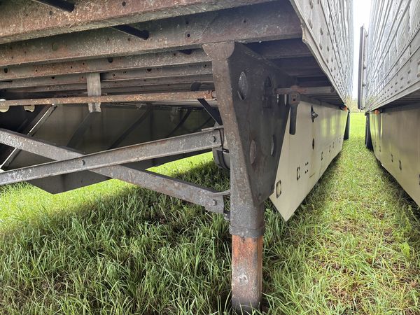 2012 Utility 3000R Reefer Trailer- Thermo King SB230