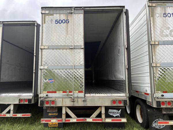 2012 Utility 3000R Reefer Trailer- Thermo King SB230
