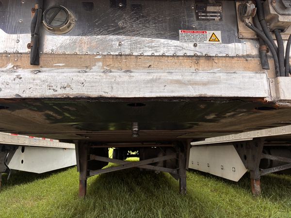 2012 Utility 3000R Reefer Trailer- Carrier X2 2100